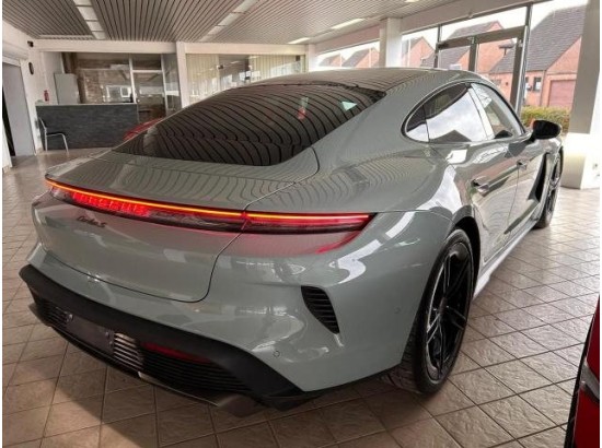 2024 Porsche Taycan Turbo S