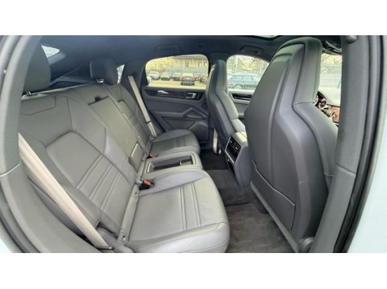 2022 Porsche Cayenne E-Hybrid Platinum Edition