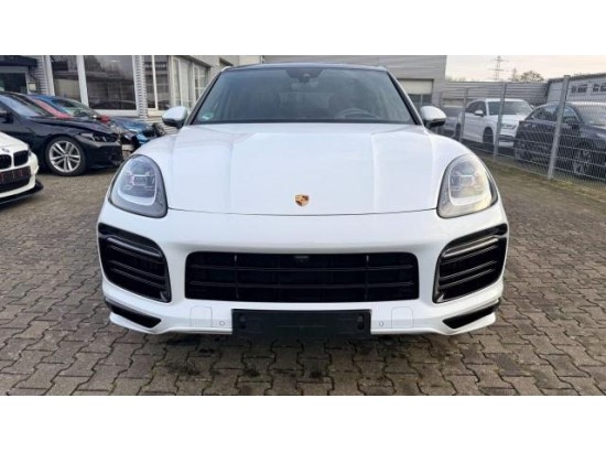 2022 Porsche Cayenne E-Hybrid Platinum Edition