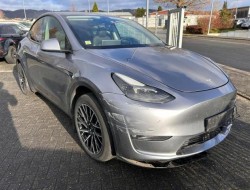 2024 Tesla Model Y AWD Maximale Reichweite Dual