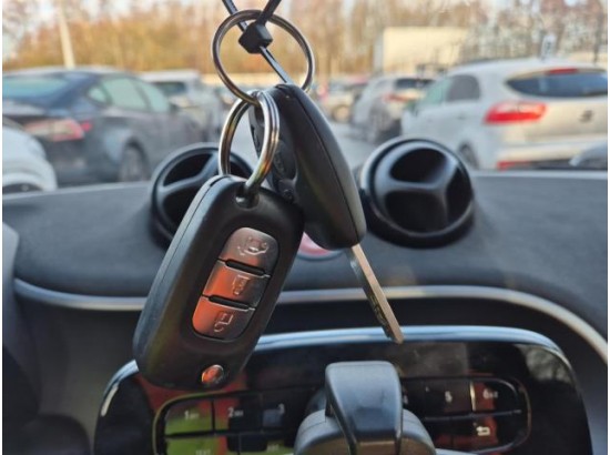 2018 Smart fortwo cabrio electric drive / EQ