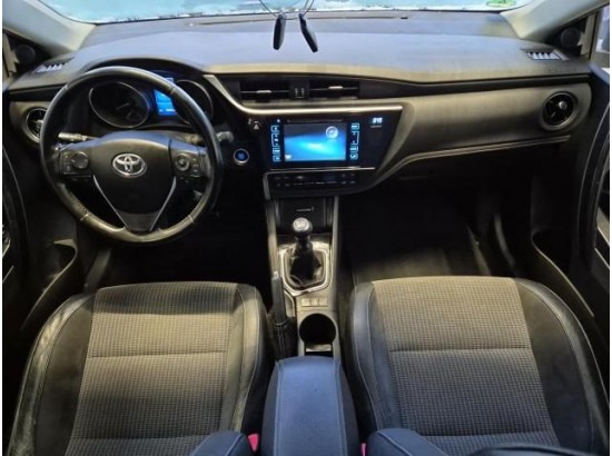 2016 Toyota Auris Touring Sports Executive