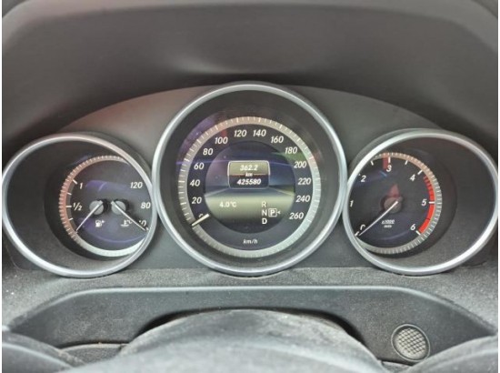 2016 Mercedes-Benz E -Klasse  E 200 BlueTec