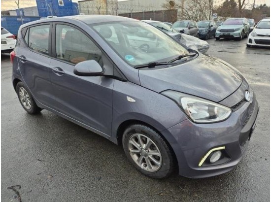 2016 Hyundai i10 YES!