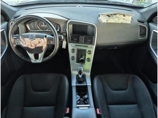 2016 Volvo XC60 Kinetic 2WD