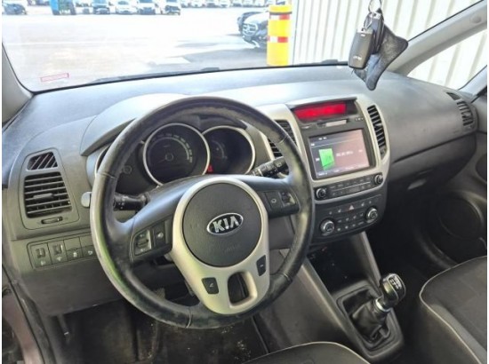 2015 Kia Venga Dream Team