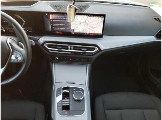 2024 BMW 3er Touring 318i