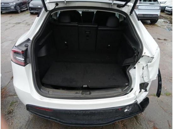 2022 Tesla Model Y Long Range Dual AWD