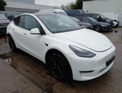 2022 Tesla Model Y Long Range Dual AWD