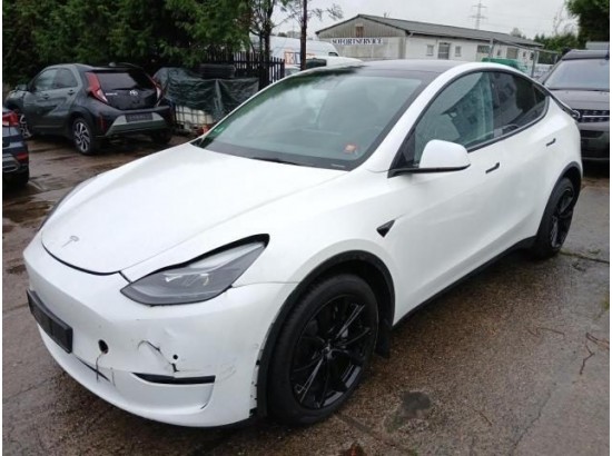 2022 Tesla Model Y Long Range Dual AWD