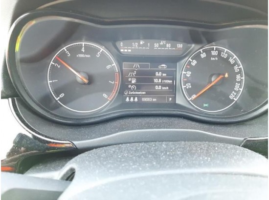 2016 Opel Corsa E drive