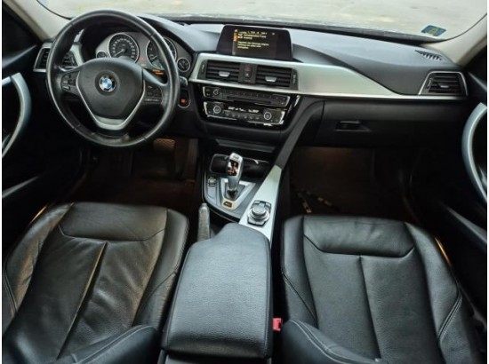 2016 BMW 3er Lim. 330e iPerformance Luxury Line