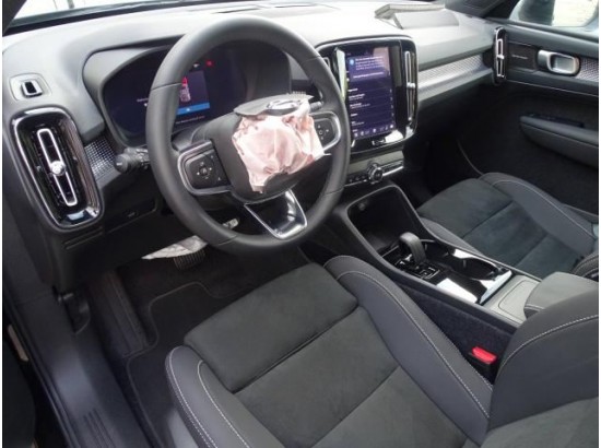 2025 Volvo EC40 300 kW Twin Motor AWD Ultra Black Edition