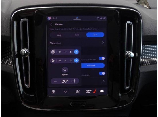 2025 Volvo EC40 300 kW Twin Motor AWD Ultra Black Edition