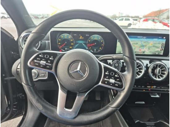 2020 Mercedes-Benz A -Klasse A180 Edition 19