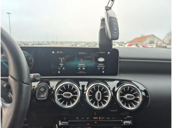 2020 Mercedes-Benz A -Klasse A180 Edition 19