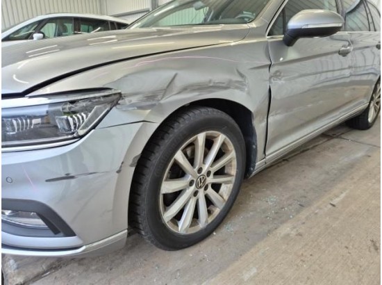 2024 Volkswagen Passat Variant Elegance