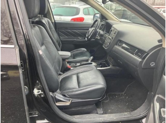 2016 Mitsubishi Outlander PHEV Top 4WD