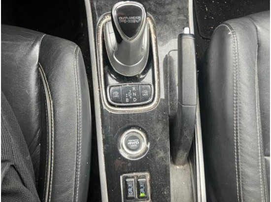 2016 Mitsubishi Outlander PHEV Top 4WD