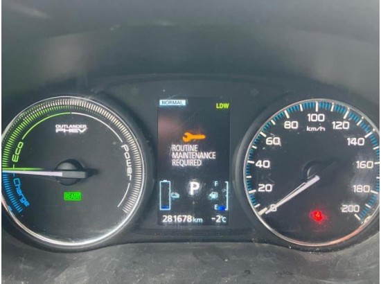 2016 Mitsubishi Outlander PHEV Top 4WD