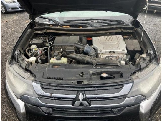 2016 Mitsubishi Outlander PHEV Top 4WD