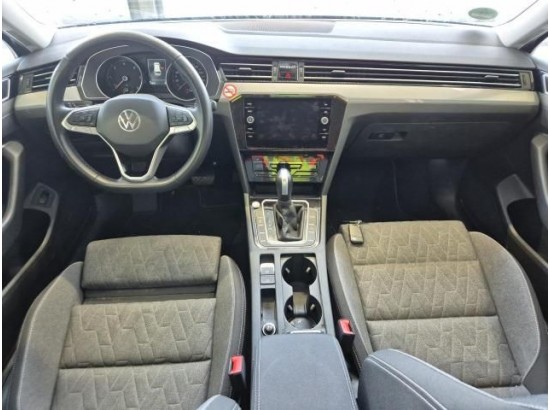 2024 Volkswagen Passat Variant Business