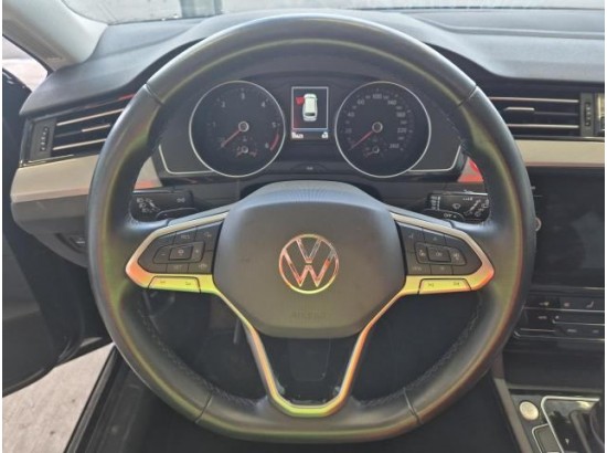 2024 Volkswagen Passat Variant Business
