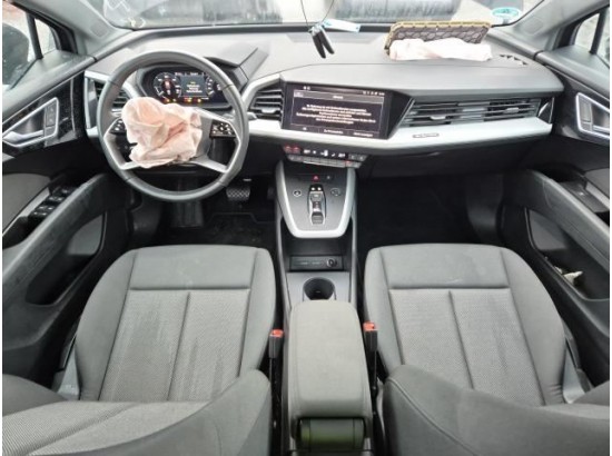 2022 Audi Q4 e-tron 45 e-tron basis quattro