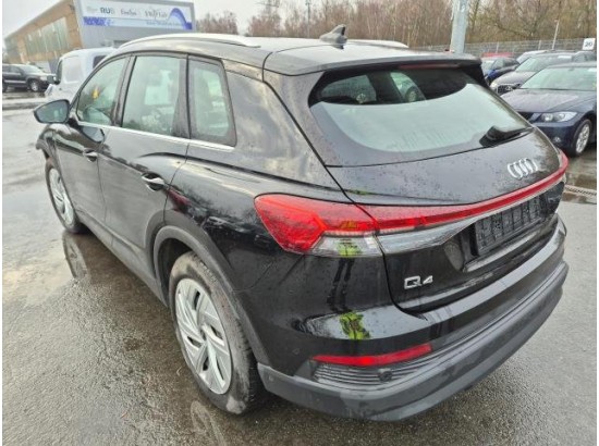 2022 Audi Q4 e-tron 45 e-tron basis quattro