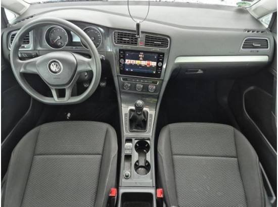 2018 Volkswagen Golf VII Lim. Trendline BMT/Start-Stopp