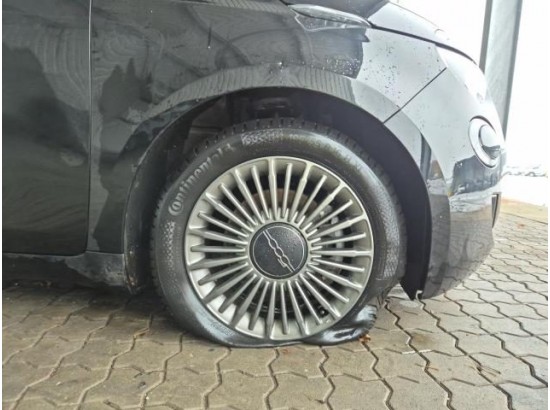 2022 FIAT 500 E Icon