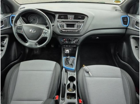 2016 Hyundai i20 blue Passion