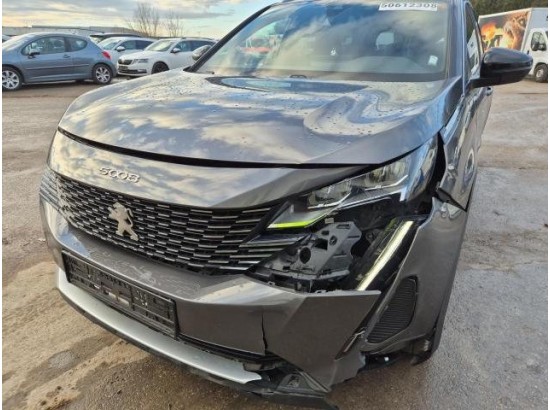2024 Peugeot 5008 Allure