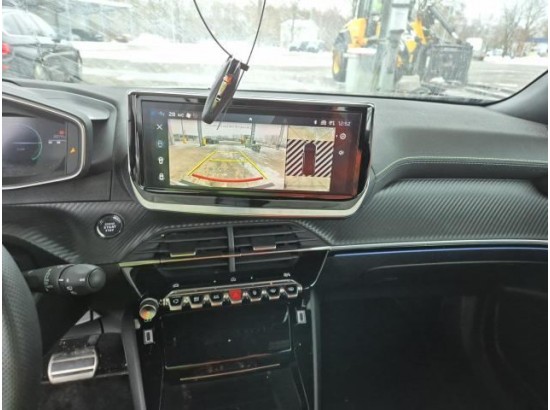 2025 Peugeot 2008 Hybrid 136 GT