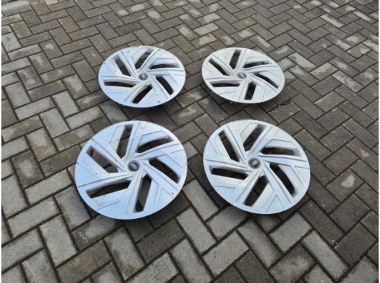 2023 Audi Q4 e-tron 40 e-tron basis