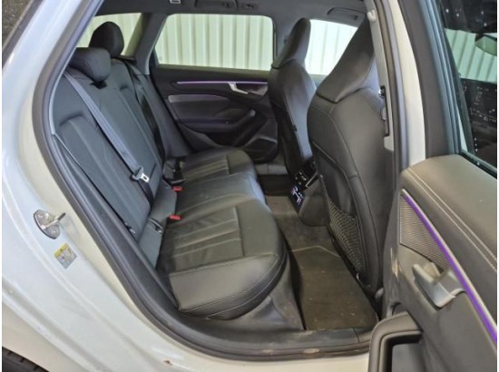 2025 Audi A6 Avant 3.0 TFSI quattro 270 kW