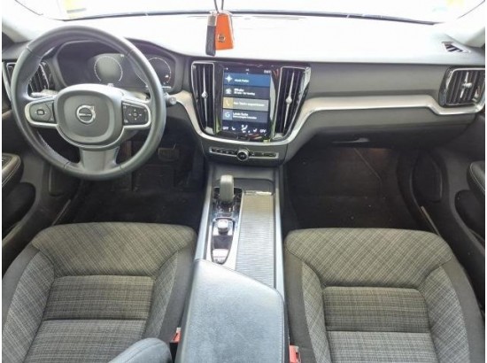 2022 Volvo V60 Kombi Core