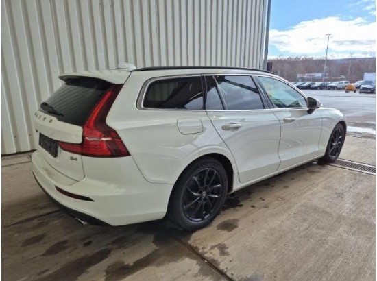 2022 Volvo V60 Kombi Core
