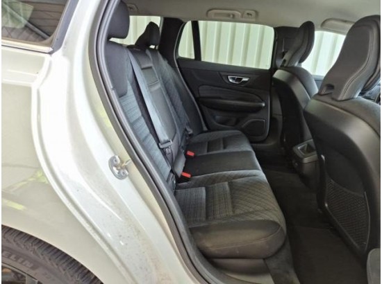 2022 Volvo V60 Kombi Core
