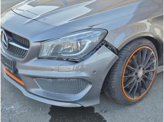 2015 Mercedes-Benz CLA -Klasse Shooting Brake CLA 220 CDI / d 4Matic Orange Art Edition