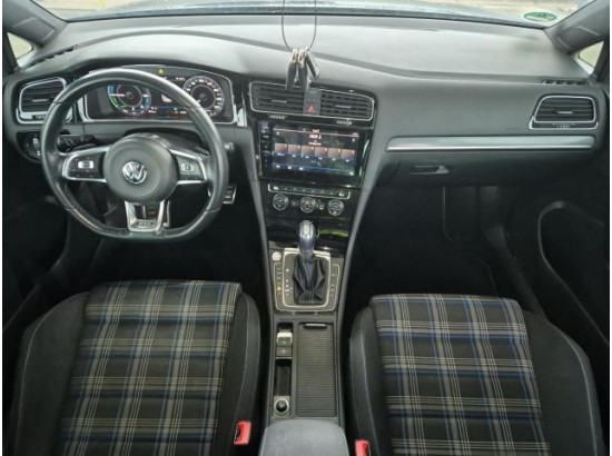 2017 Volkswagen Golf VII Lim. GTE Start-Stopp