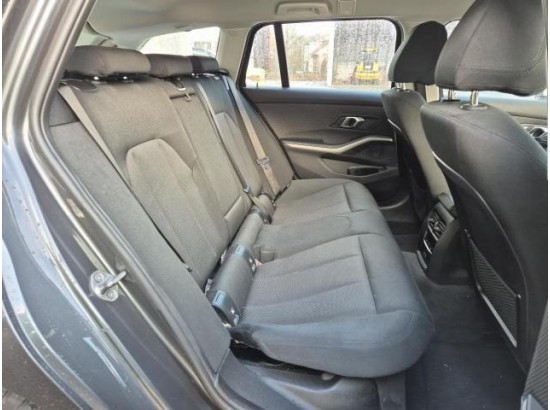 2022 BMW 3er Touring 318 d Advantage