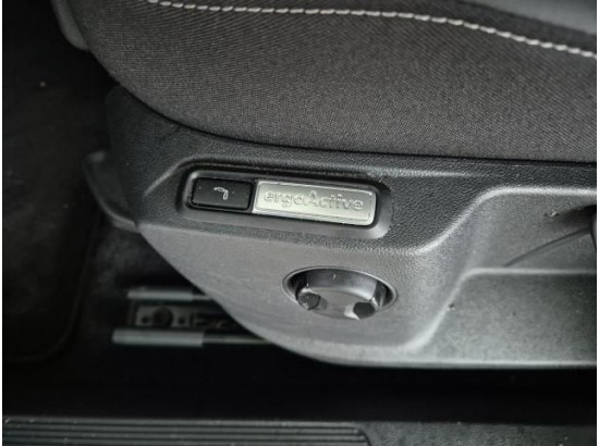 2025 Volkswagen T-Roc R-Line