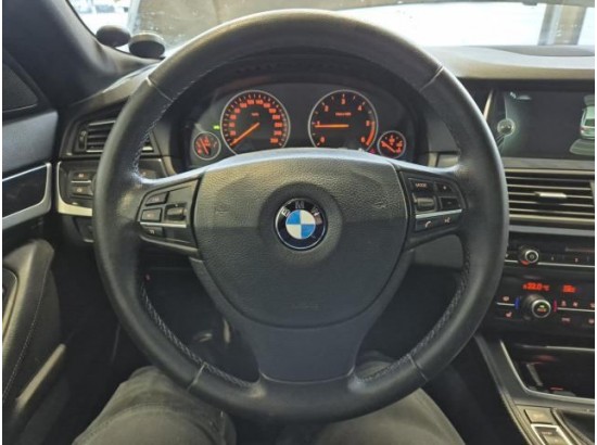 2015 BMW 5er Touring 520d