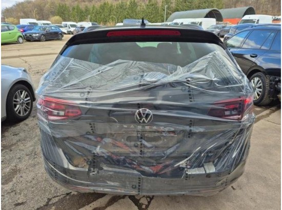 2022 Volkswagen Passat Variant Business