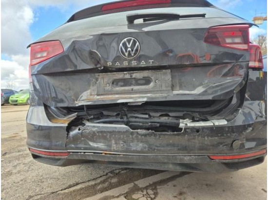 2022 Volkswagen Passat Variant Business