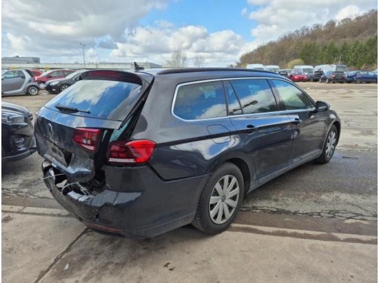 2022 Volkswagen Passat Variant Business