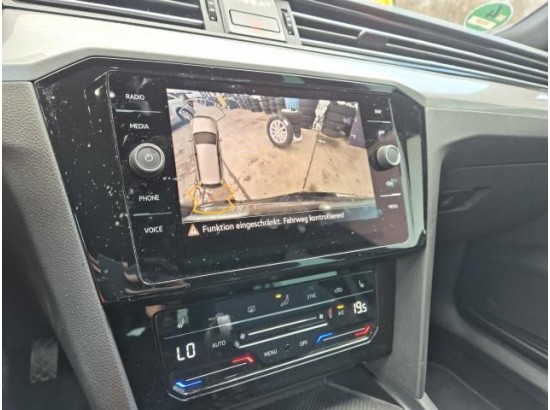 2022 Volkswagen Passat Variant Business