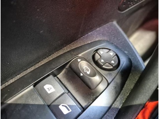 2019 Peugeot 208 Signature