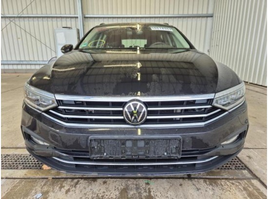 2023 Volkswagen Passat Variant Business